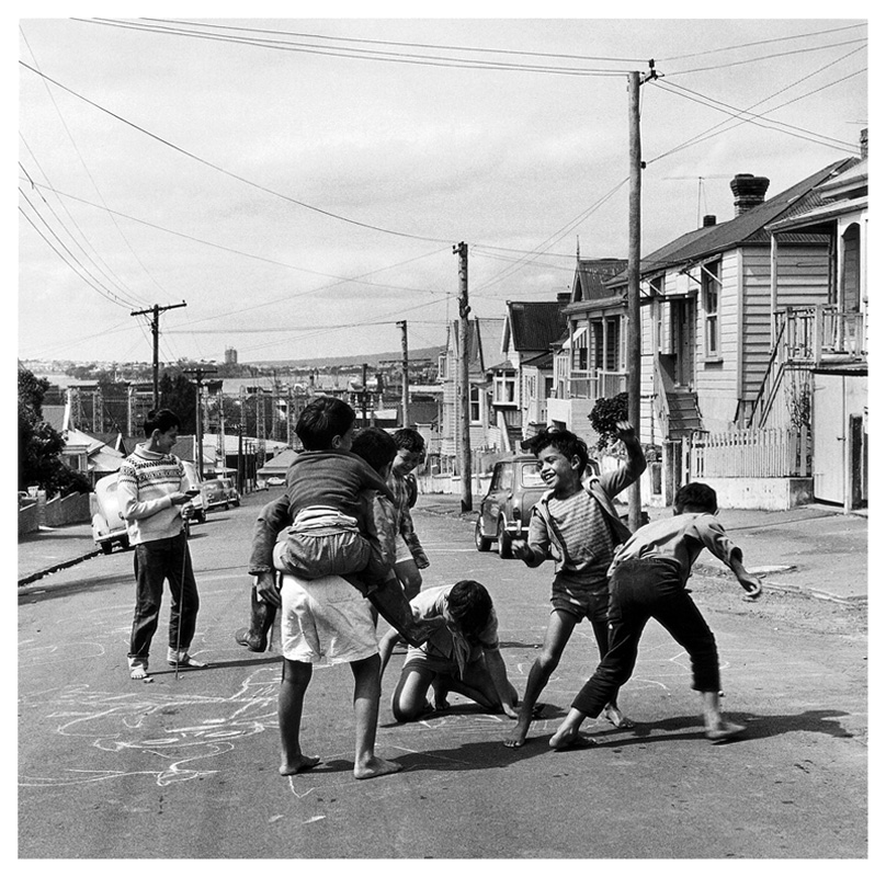 Ponsonby, 1971