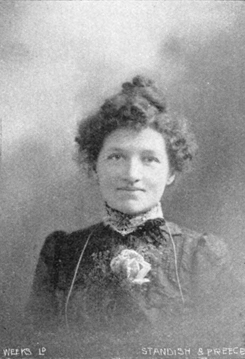 Florist Sarah Ann Elsom, 'a young lady of excellent business abilities', about 1903
