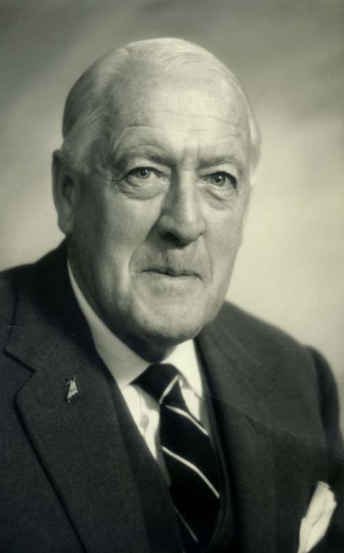 An early promoter of aerial topdressing in New Zealand, Lawson Lysnar Copland Field