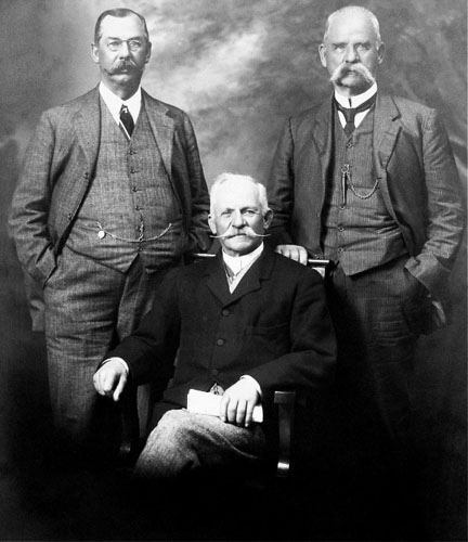 Walter Gudgeon with his father and brother