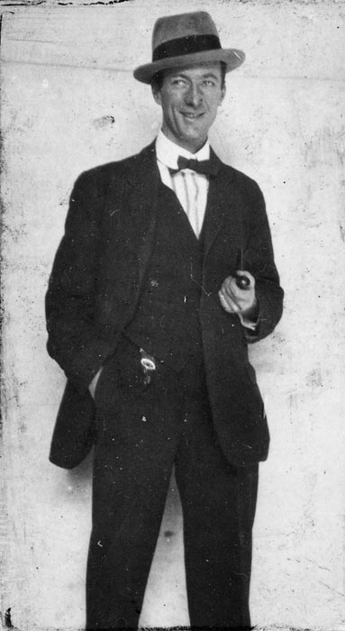 Entertainer Pat Hanna, photographed in 1920