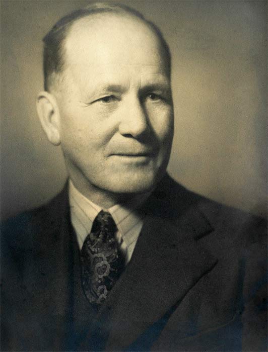 Mont Ongley, about 1945