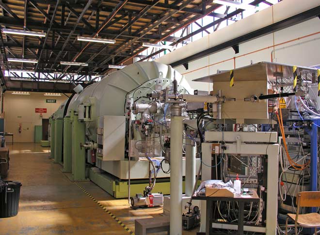 Accelerator mass spectrometer, Rafter Radiocarbon Laboratory