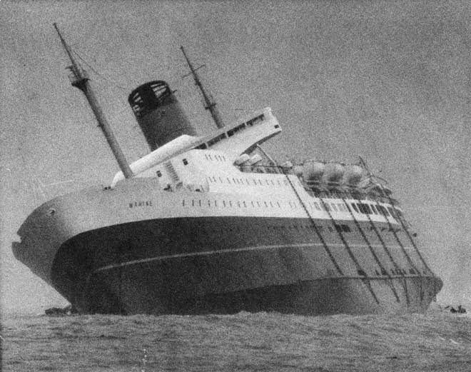 <em>Wahine</em> capsizing