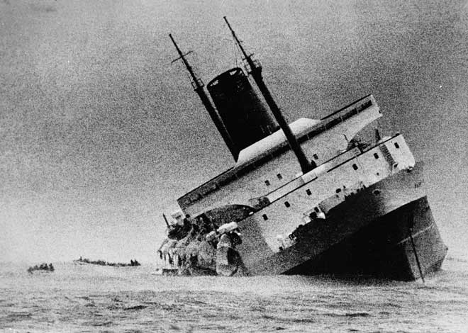 The <em>Wahine</em> in Wellington Harbour