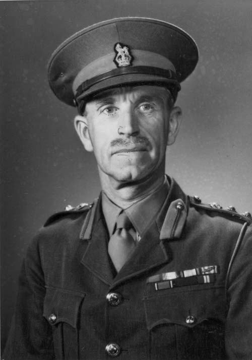 John Llewellyn Saunders, 1940