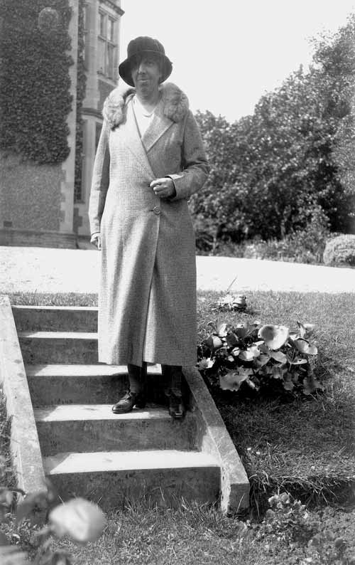 Dorothy Michaelis Theomin