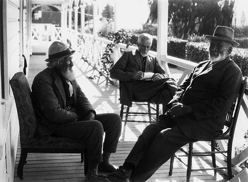 Paratene Ngata (right), Elsdon Best (centre) and John Nukunuku (left)