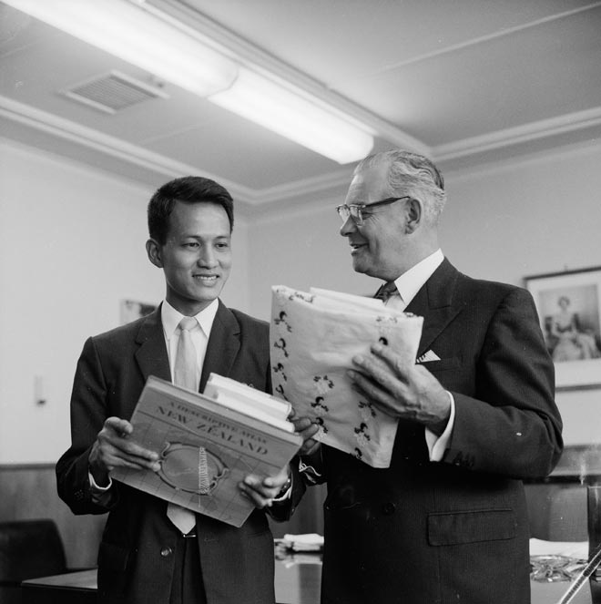 The 1,000th Colombo Plan student
