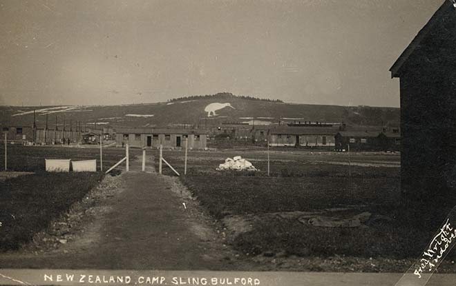 Sling camp kiwi 