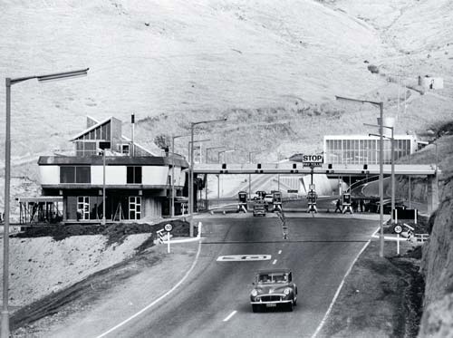 Christchurch–Lyttelton road tunnel