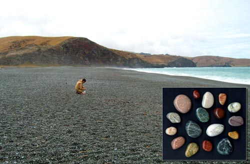 Looking for gemstones, Birdlings Flat