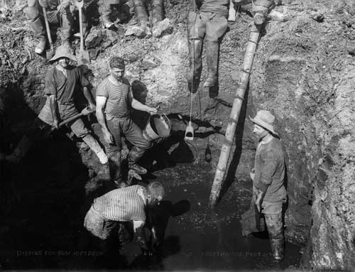 Pit digging, Northland, 1911