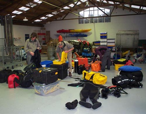 Quarantine checks, Whenua Hou/Codfish Island