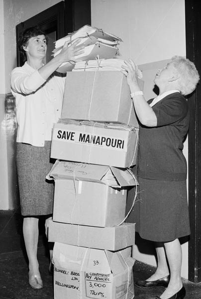 The ‘Save Manapouri’ petition