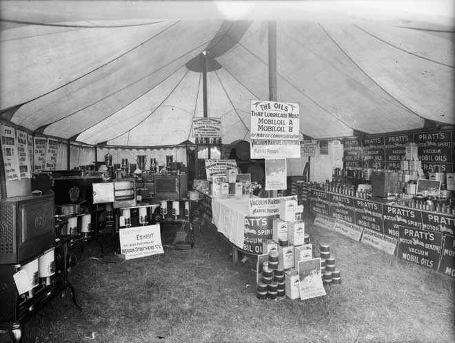 Oil on show, 1910