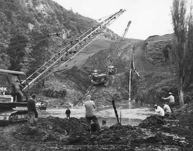 Laying the natural-gas pipeline