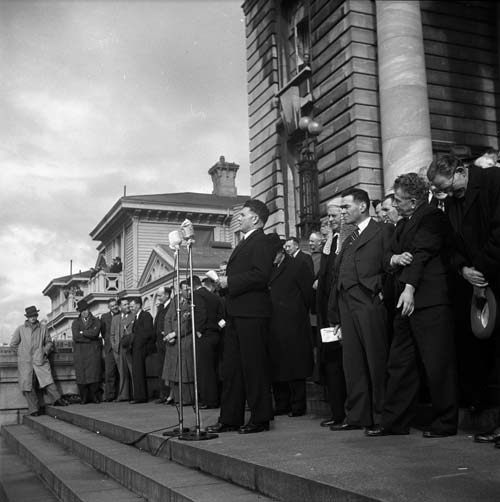 Unions at Parliament, 1945