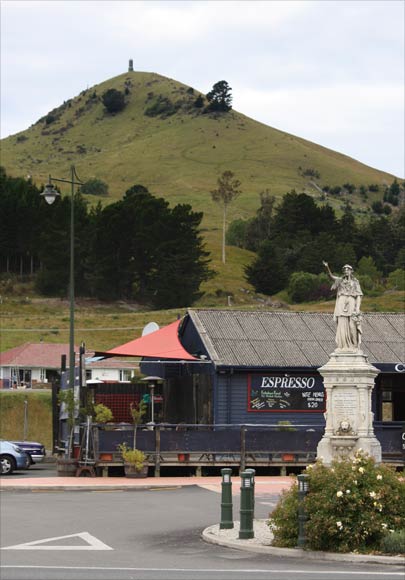 War memorial, Palmerston