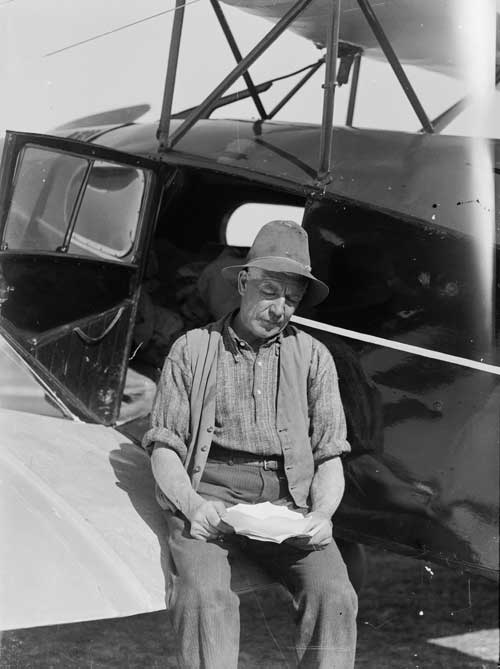 Reading the airmail