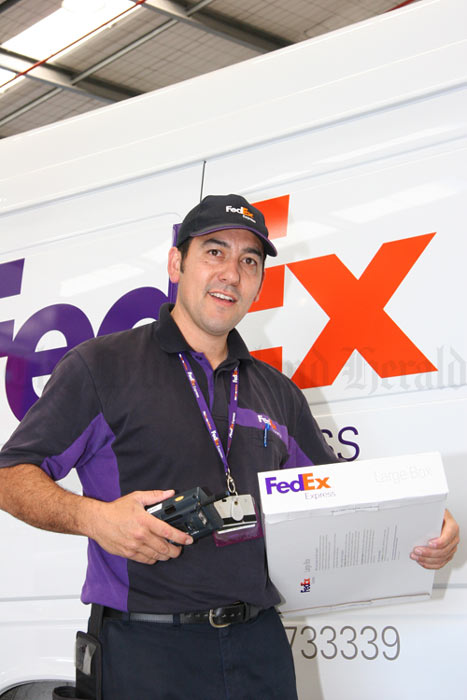 Track-and-trace courier service