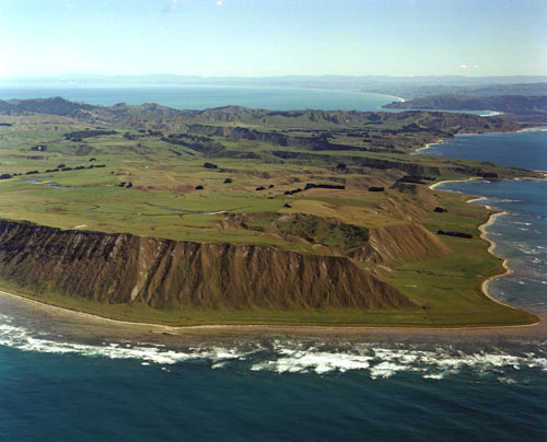 Table Cape (Kahutara Point)