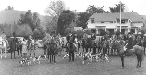 Hunt at Ōmarunui