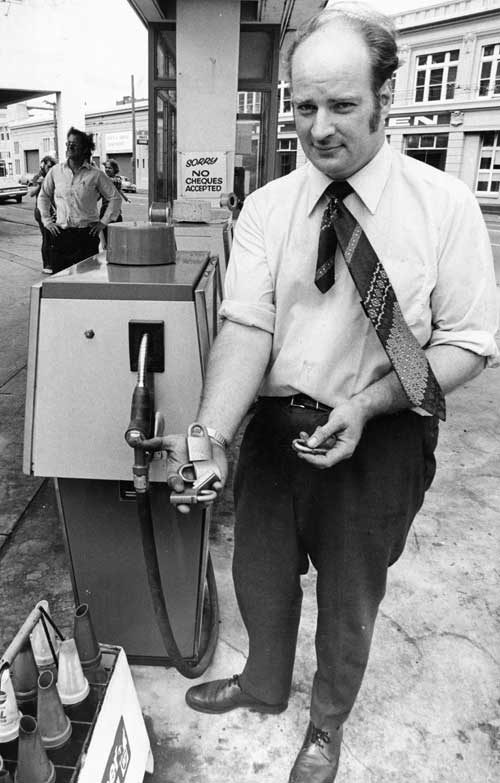 Locking the pumps