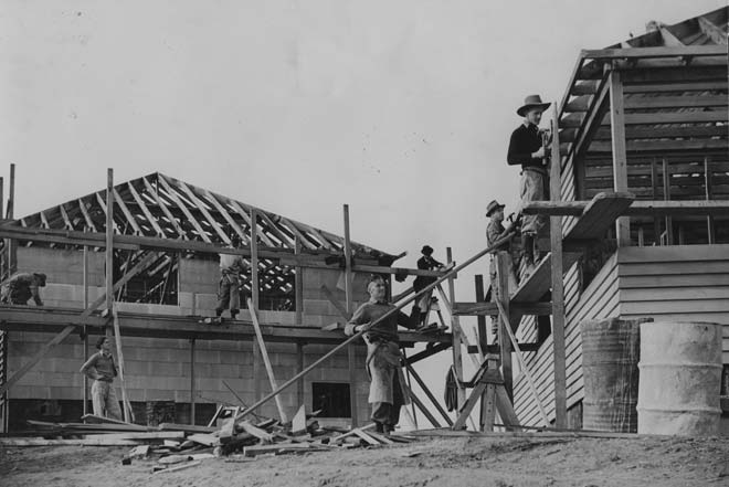 Constructing state houses at Tītahi Bay