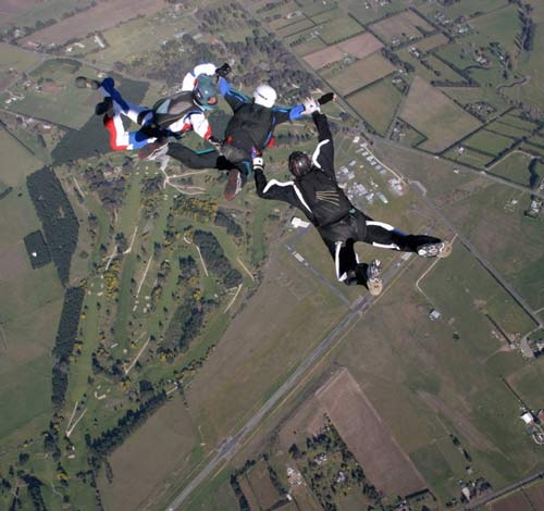 Skydiving above Bridge Pā