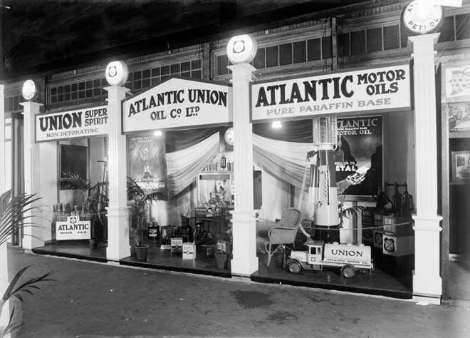 Atlantic Union products stall, 1930
