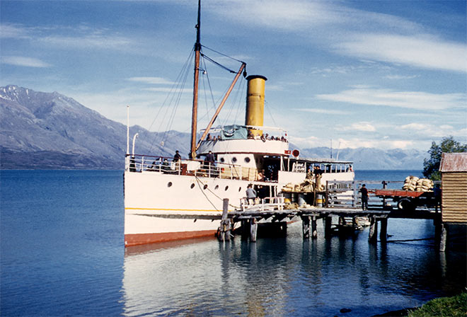 The <em>Earnslaw</em>, Lake Wakatipu