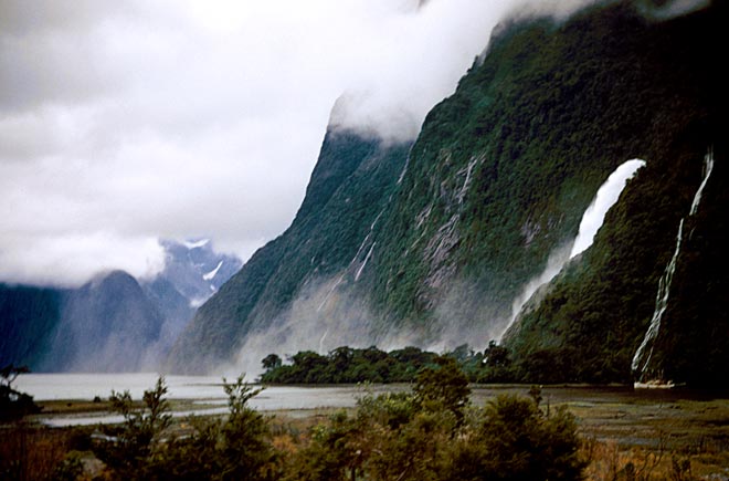 Bowen Falls, Milford Sound