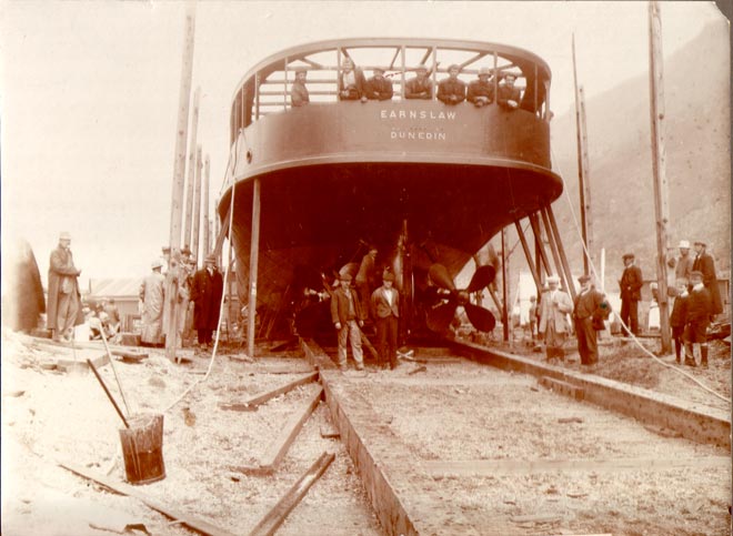 The <em>Earnslaw</em> at Kingston