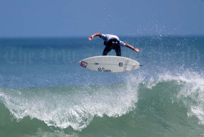 Champion surfers 