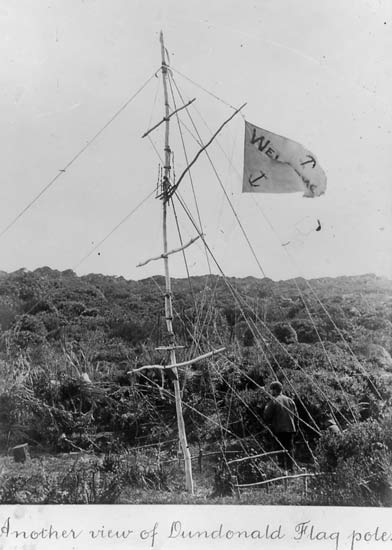 <em>Dundonald</em> flagpole