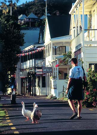 Waterfront, Russell