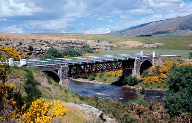 Taieri River bridge 