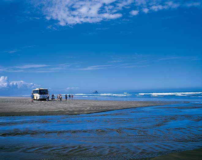 Bus on Ninety Mile Beach 