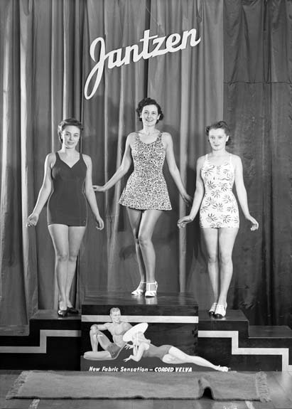 1940s bathing costumes 