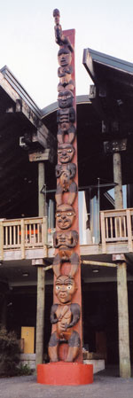 Carving at Arataki Visitors’ Centre, Waitākere