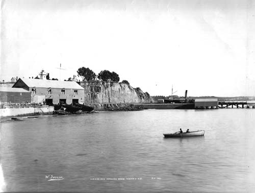Landing goods