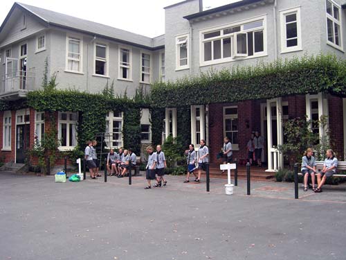 Élite education