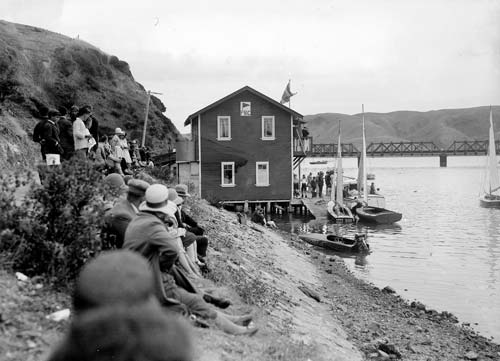 Early regatta
