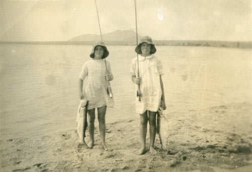 Children fishing 