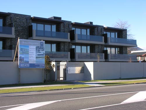 Apartments, Taupō waterfront, 2007
