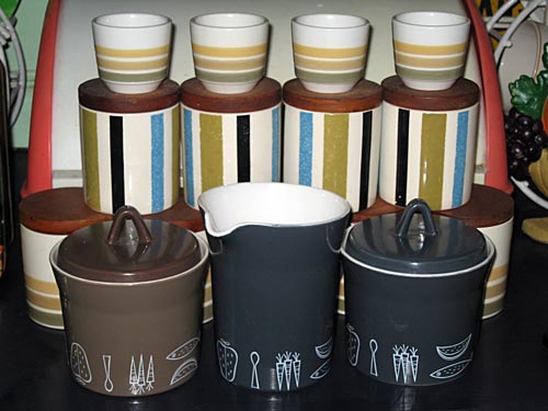 Crown Lynn tableware