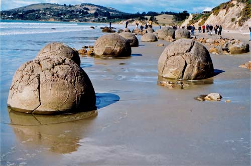 The Moeraki boulders