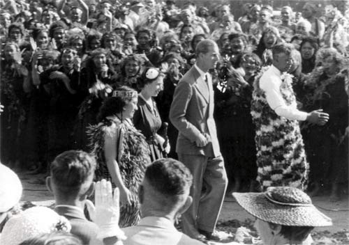 Queen Elizabeth II at Tūrangawaewae, 1953