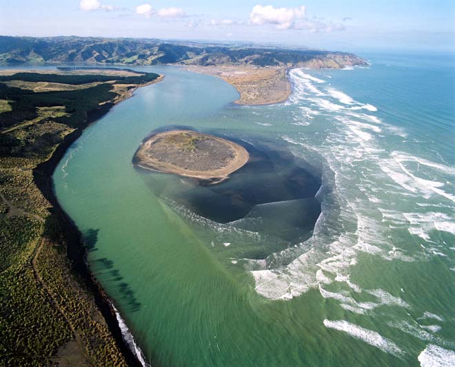 River mouth at Port Waikato